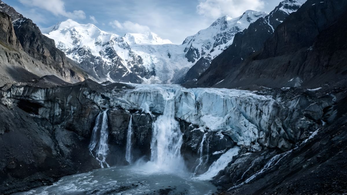 Why the Siman Glacier Walk Is Special